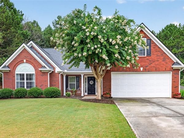 334 Annslee Circle, Loganville, GA 30052