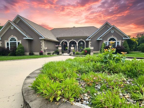 2805 State Road AA, Holts Summit, MO 65043