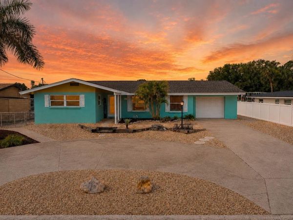 9907 ROYAL PALM DRIVE, BRADENTON, FL 34210