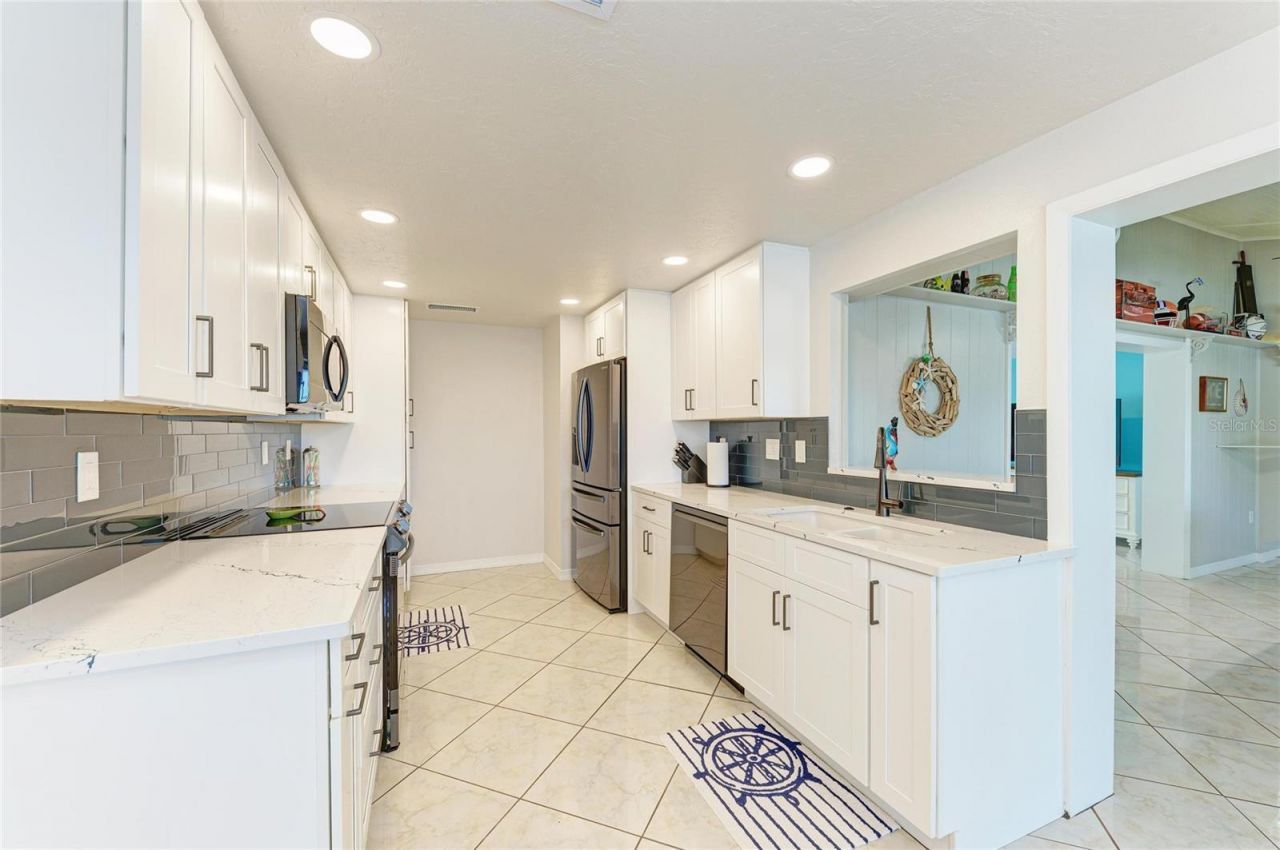 9907 Royal Palm Drive, Bradenton, FL 34210 Photo