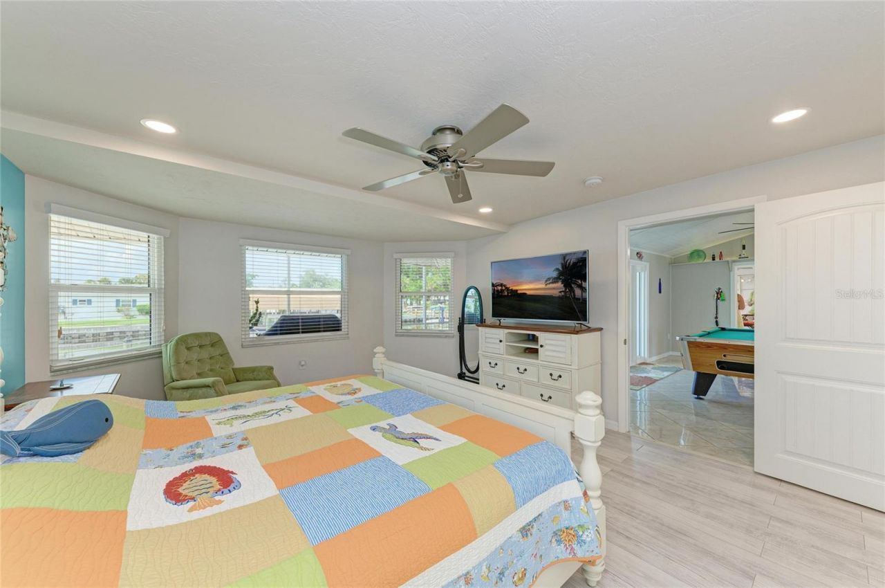 9907 Royal Palm Drive, Bradenton, FL 34210 Photo