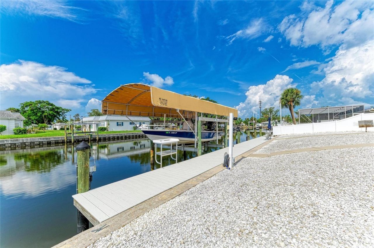 9907 Royal Palm Drive, Bradenton, FL 34210 Photo