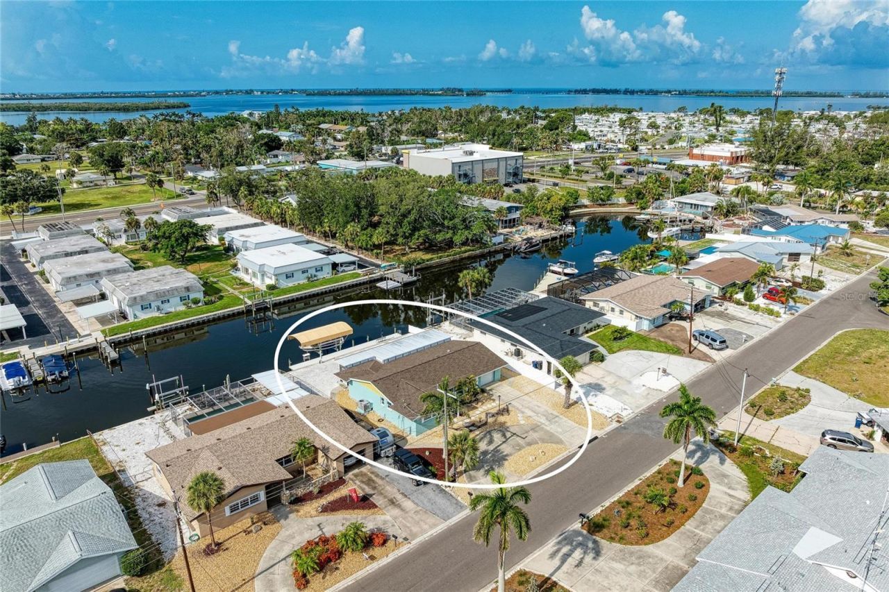9907 Royal Palm Drive, Bradenton, FL 34210 Photo