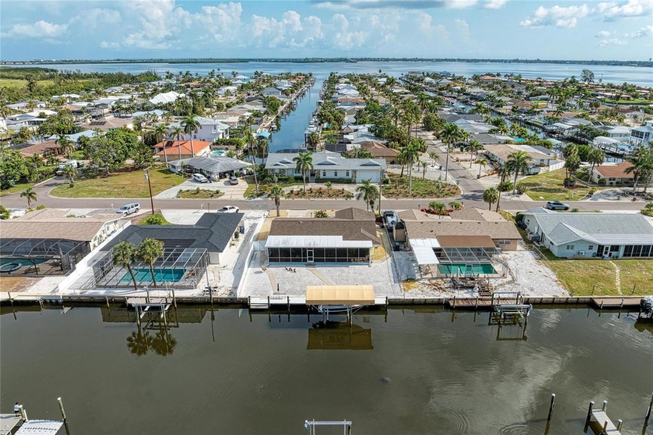 9907 Royal Palm Drive, Bradenton, FL 34210 Photo