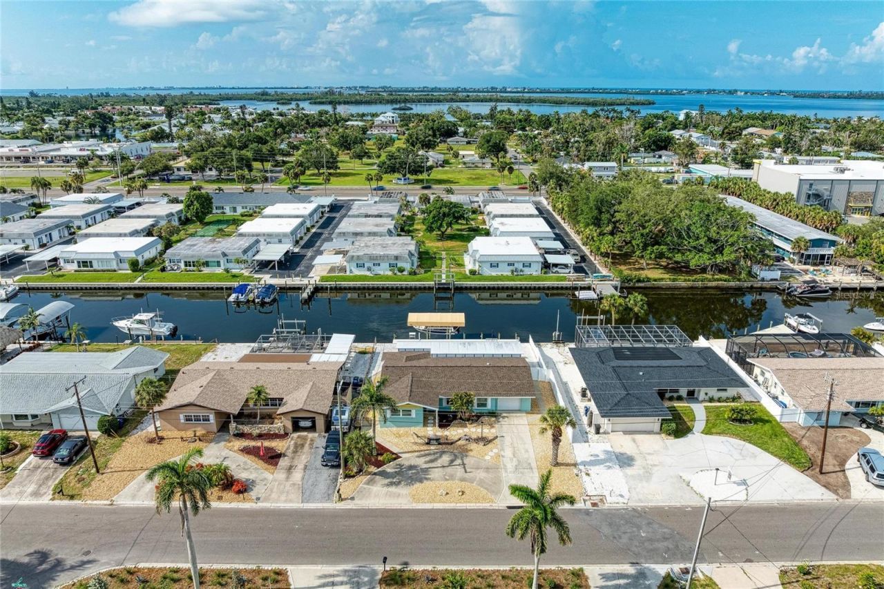 9907 Royal Palm Drive, Bradenton, FL 34210 Photo