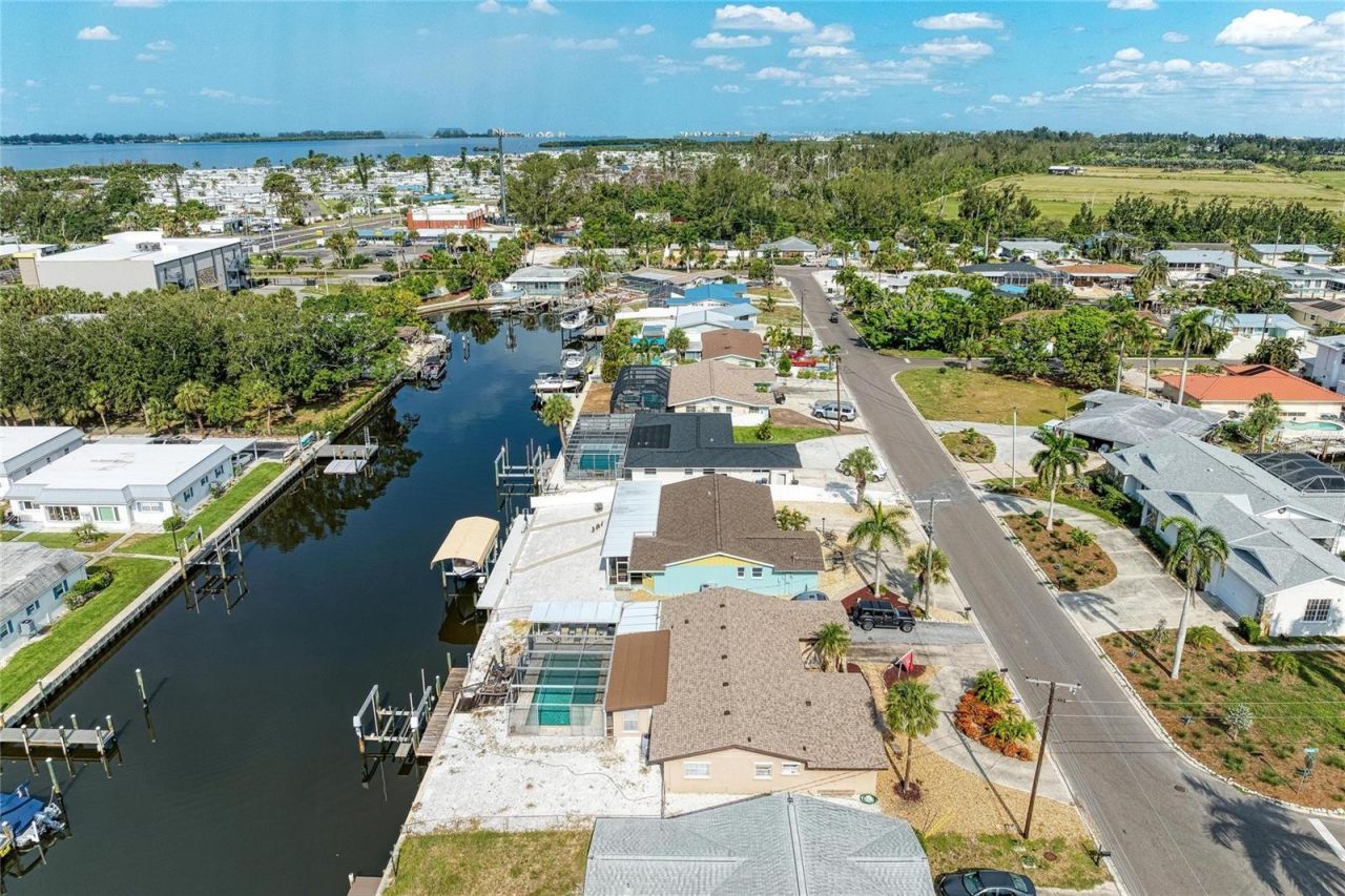 9907 Royal Palm Drive, Bradenton, FL 34210 Photo