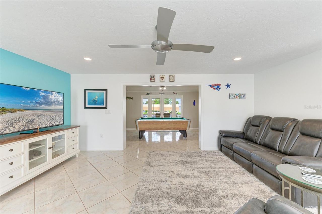 9907 Royal Palm Drive, Bradenton, FL 34210 Photo