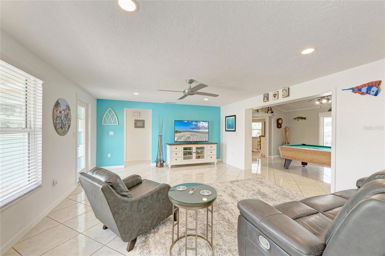 9907 Royal Palm Drive, Bradenton, FL 34210 Photo