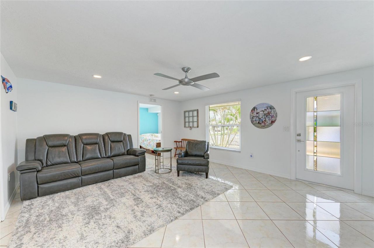 9907 Royal Palm Drive, Bradenton, FL 34210 Photo