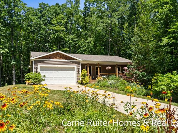 14271 Lori Lane, Spring Lake, MI 49456
