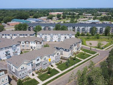 2215 Gateway Hill Road, North Saint Paul, MN 55109
