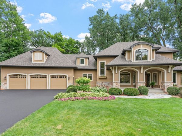 710 Shadyview Lane N, Plymouth, MN 55447