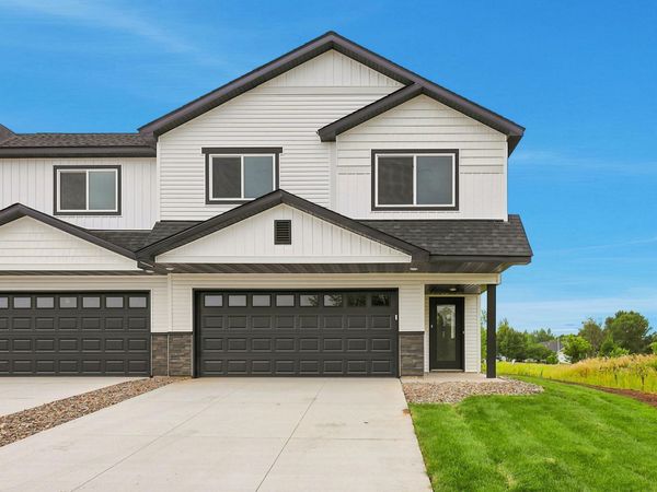 1102 45th Avenue NE, Saint Cloud, MN 56304