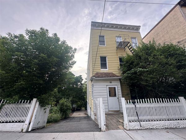 437 Warburton Avenue , Unit 2, Hastings-on-Hudson, NY 10706