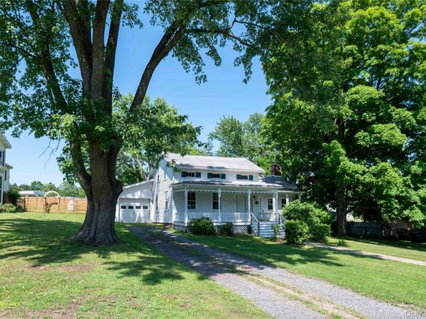 1402 Albany Avenue , Kinderhook, NY 12184