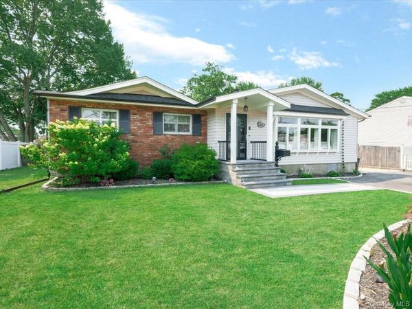 66 Moffitt Boulevard, Islip, NY 11751