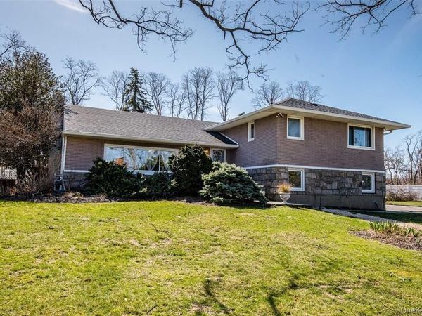 13 Westland Drive , Glen Cove, NY 11542