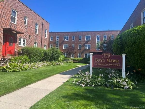 275 Maple Ave , Unit B5, Rockville Centre, NY 11570