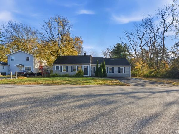 36 Ralph Avenue , Brentwood, NY 11717