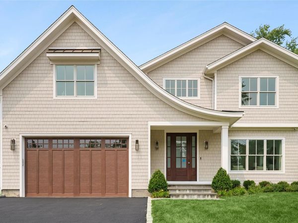 738 Motts Cove Road N, Glen Head, NY 11545