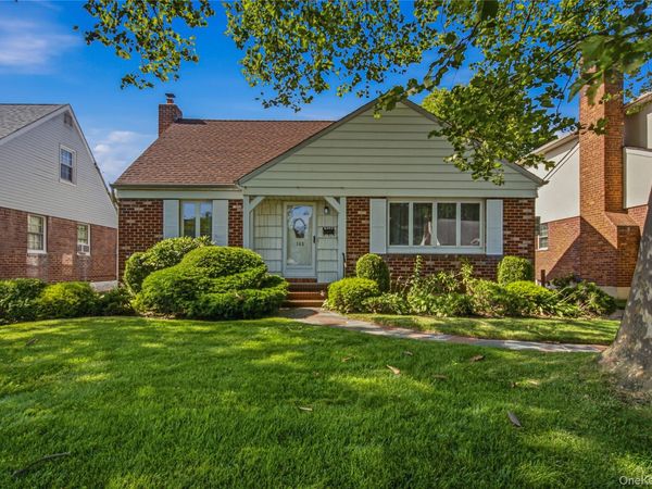 163 Laurel Drive , New Hyde Park, NY 11040