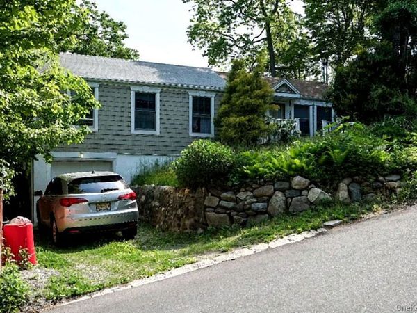 51 Aloma Road , Rocky Point, NY 11778
