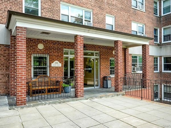 280 Collins Avenue , Unit 6D, Fleetwood, NY 10552