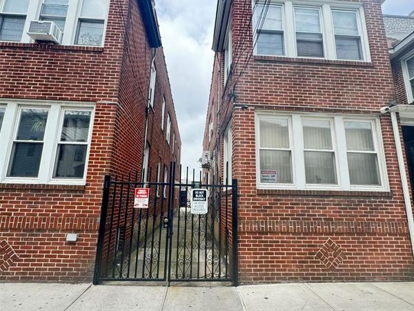 88-16 85th Street , Woodhaven, NY 11421