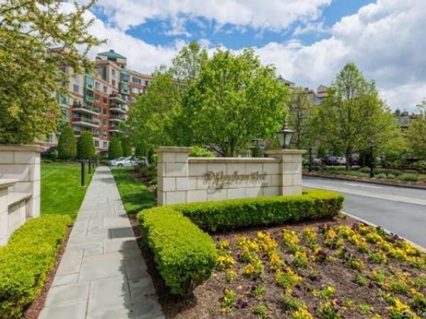 111 Cherry Valley , Unit M16, Garden City, NY 11530