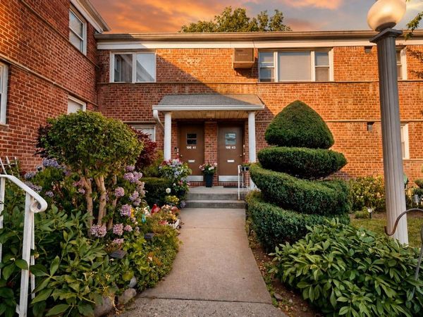 196-43 Dunton Avenue , Unit 2C, Holliswood, NY 11423