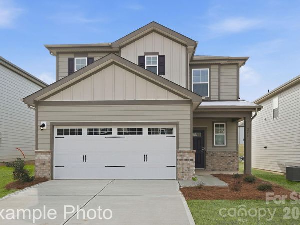 2938 31st Street NE, Hickory, NC 28601