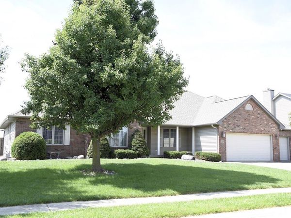 2604 Hastings Road, Chatham, IL 62629