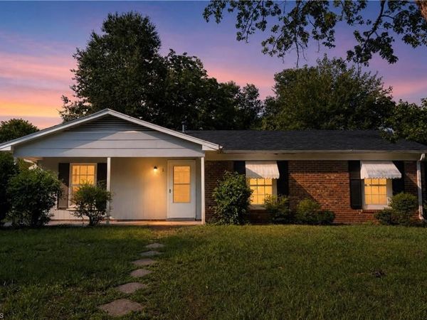 1 Preyer Court, Greensboro, NC 27405
