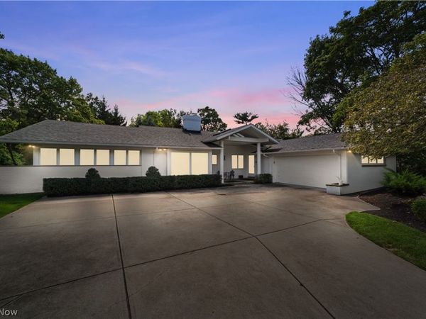 24690 Shaker Boulevard, Beachwood, OH 44122
