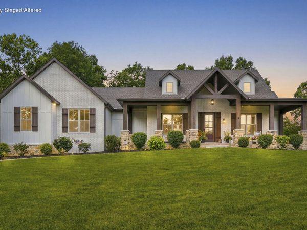 722 Seven Pines Drive , Saddlebrooke, MO 65630
