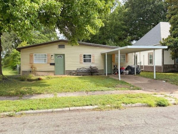 1409 W 9th Street , Joplin, MO 64801