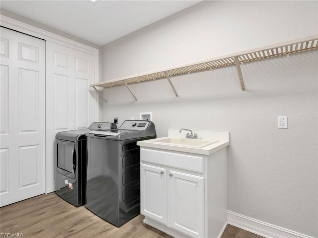 4758 Stratford Ct , Unit 1302, Naples, FL 34105 Photo