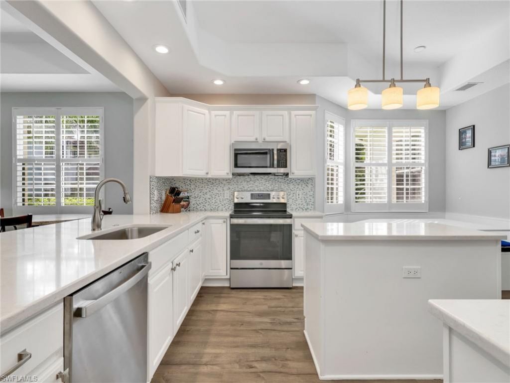 4758 Stratford Ct , Unit 1302, Naples, FL 34105 Photo