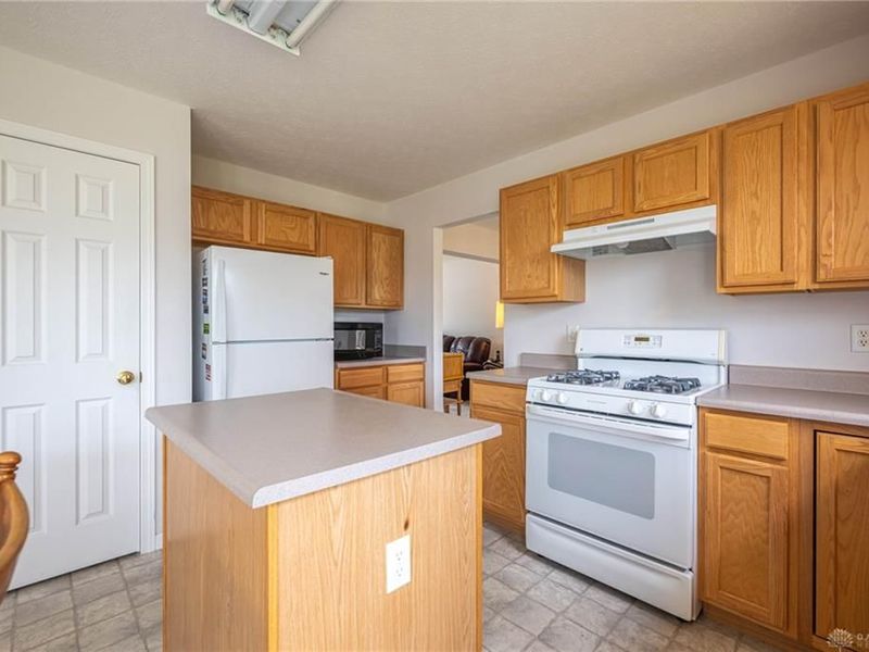 6643 Morrell Drive, Huber Heights, OH 45424 Photo 10