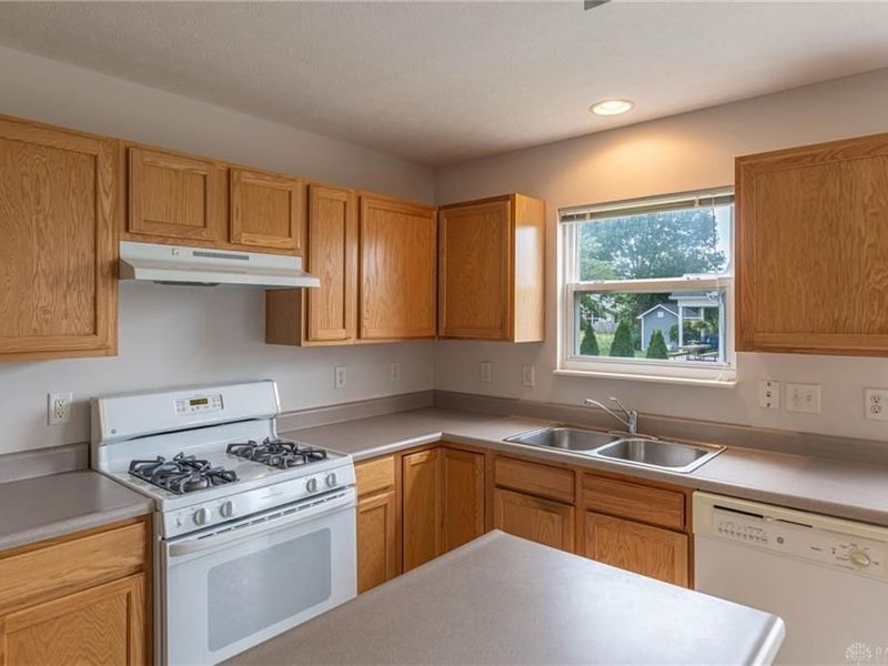 6643 Morrell Drive, Huber Heights, OH 45424 Photo 12
