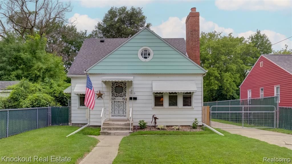 1515 Casimir Street, Saginaw, MI 48601 Main Photo