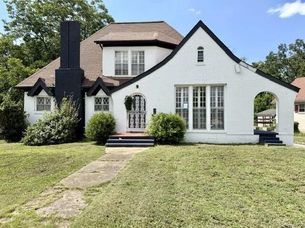 2325 E 03rd , Chattanooga, TN 37404