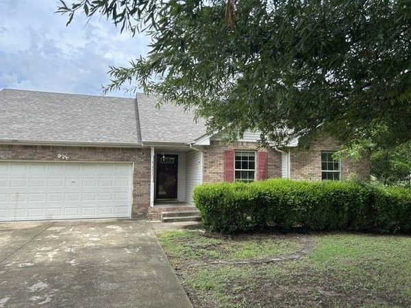 3277 S Senseney Cir , Clarksville, TN 37042