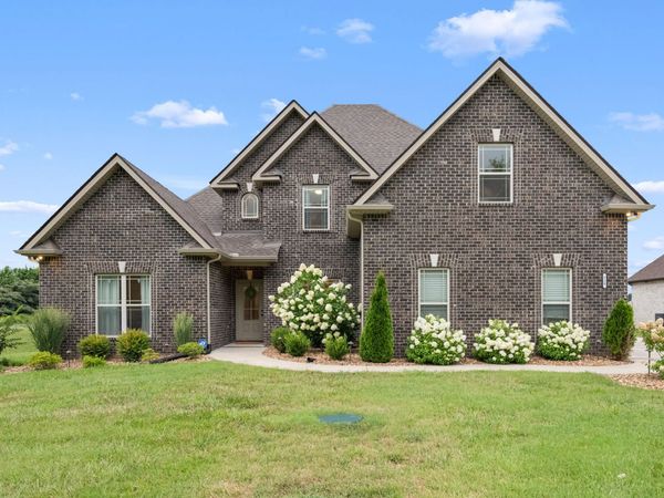 810 Walnut Grove Rd, Christiana, TN 37037