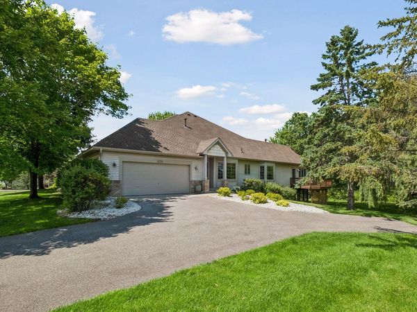 4020 Kindred Way, Lake Elmo, MN 55042