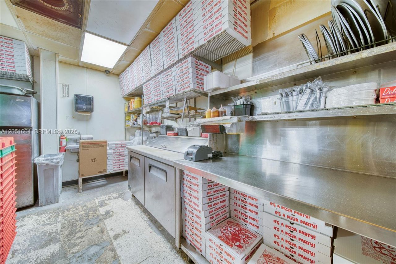 Pizzeria Restaurant For Sale In South Miami, South Miami, FL 33143 Photo