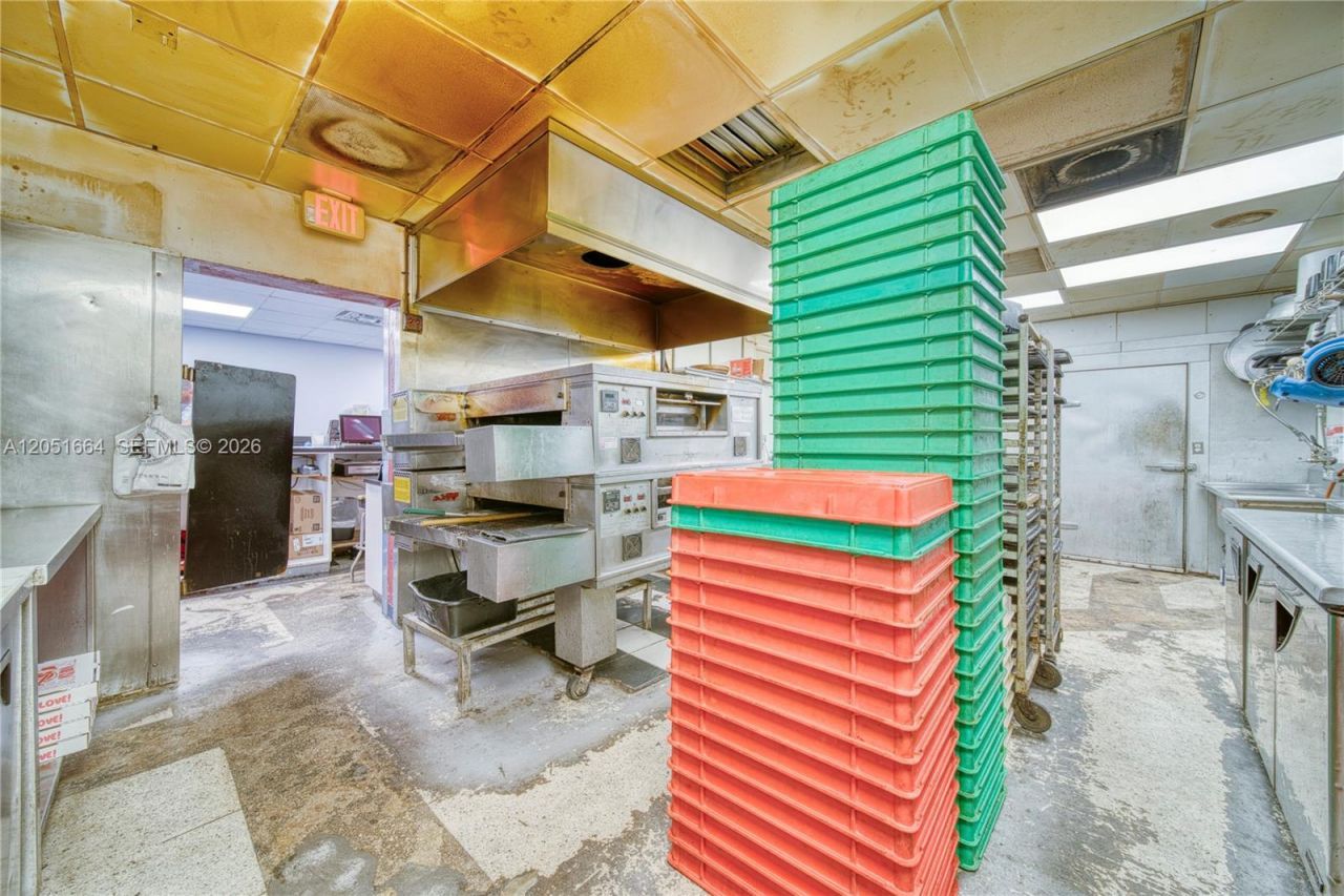 Pizzeria Restaurant For Sale In South Miami, South Miami, FL 33143 Photo