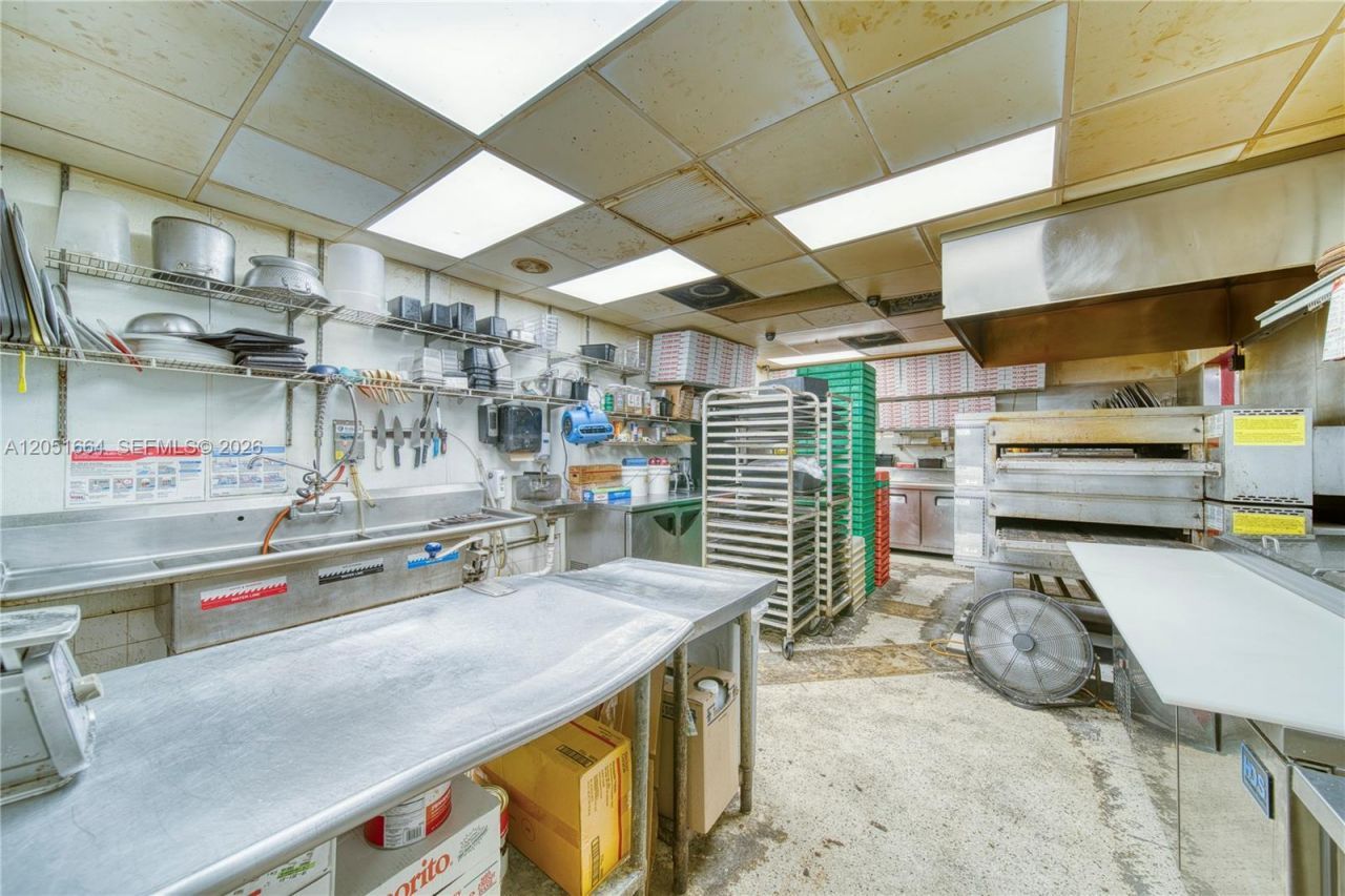 Pizzeria Restaurant For Sale In South Miami, South Miami, FL 33143 Photo