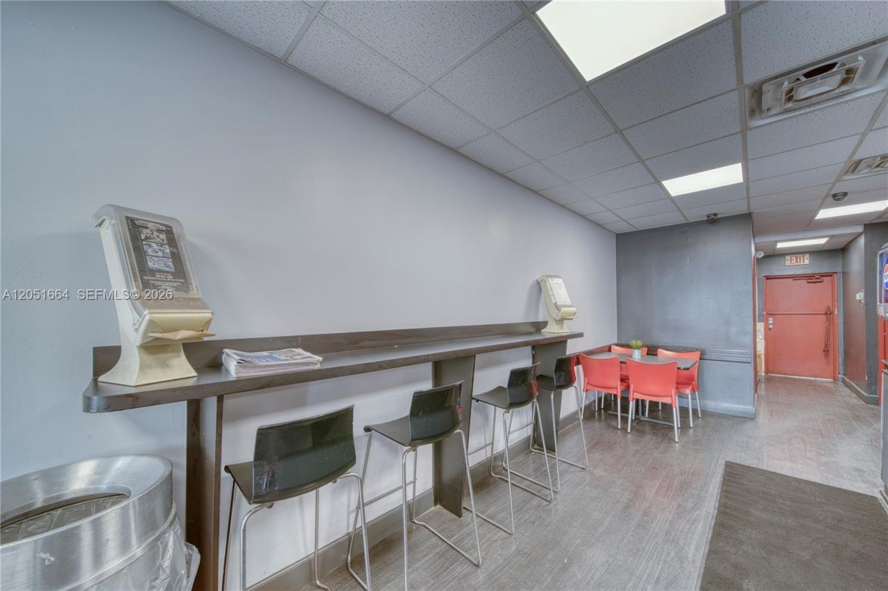 Pizzeria Restaurant For Sale In South Miami, South Miami, FL 33143 Photo