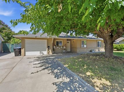 7109 Delhaven Way, North Highlands, CA 95660 Photo